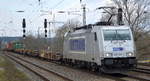 METRANS Rail s.r.o., Praha [CZ] mit  386 034-3  [NVR-Number: 91 54 7386 034-3 CZ-MT] und Containerzug am 04.03.20 Bf.