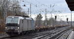 METRANS Rail s.r.o., Praha [CZ] mit der Railpool Vectron   6193 089  (NVR-Nummer: 91 80 6193 089-0 D-Rpool] und einem Ganzzug Containertragwagen (leer) Richtung Frankfurt/Oder nach Polen am 29.12.22 Berlin Hirschgarten.