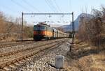 121 038-4 (PKP Cargo) zu sehen am 20.03.22 mit einem Kohlenzug in Želenice nad Bílinou.