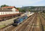 753 721-0 und 753 715-2 (Unipetrol) zu sehen mit einem Gaskesselzug am 17.07.22 in Ústí nad Labem-Střekov. Foto entstand von der Fußgängerbrücke!