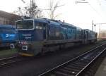 Unipetrol doprava 753 740-0 im Hbf. Kralupy nad Vltavou am 16.12. 2013.