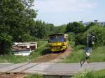 810.205 in Trutnov, der Zug fhrt nach Svoboda nad pou.