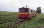 709919 ist am 6.7.1992 mit dem Zug 220806 nahe dem Haltepunkt Lovetin unterwegs nach Obratan.
