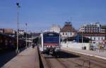 Nochmals ein Blick auf den am Bahnsteig im Bahnhof Izmir Basmane stehenden  Fiat Triebwagen MT 5715 am 28.9.1998.