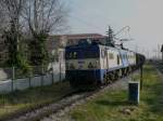 In Istanbul-Cankurtaran, auf der europischen Seite Istanbuls, ist TCDD-E43020 mit einem Gterzug Richtung Westen unterwegs. Die Gterwagen wurden an dem zwischen Sirkeci und hier liegenden Fhranleger aus Asien per Fhre ber den Bosporus bergesetzt. 
Dies ist eine selten zu fotografierende Szene. 
14.01.2009