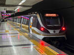 Metro Istanbul Linie M2 nach Seyrantepe in Sanayi Mahallesi, 14.10.2026.