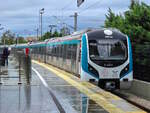 Istanbul TCDD Banliy� Trenleri ( S-Bahn ) Zug CRA 64 (E 32014) auf der Linie U3 (bzw.