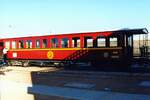 SNCFT YL-5031 am Morgen des 29.Dezember 2001 im Gare de Metlaoui. Der Wagen ist Teil des Touristenzuges  Lézard Rouge  (französisch Rote Eidechse) und war ursprünglich im Besitz des Bey von Tunis. (Fotoscan)