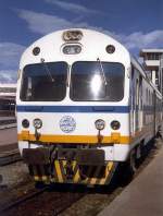 Frontpartie des SNCFT Triebzuges (3-teilig, Doppeltraktion, Meterspur) im Bahnhof Tunis.