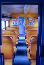 Großraumanteil des Steuerwagen YRZ-878 am 24.Dezember 2001 im Gare de Nabeul. (Fotoscan)