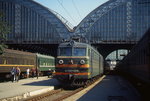 WL80-129 im Bahnhof Lviv (Sommer 1994)