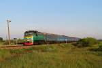 M62 - 1103 mit dem D 601 in Schetovo, hinter der Lok befindet sich noch ein Gefngniswagen. (07.05.2008)