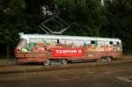 Tatra Tram 2947 ist am 26.06.2015 im farbenfrohen Kleid in Odessa unterwegs.