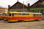 Diese Tatra im Depot von Odessa mit der Nummer PC-2 steht für die nächste Aufgabe bereit. Am 28.06.15 über die Mauer des Depots gelichtet.