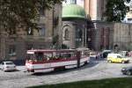 Gelenkwagen 1152 kommt am 31.08.2009 gerade aus der Altstadt von Lviv (Lemberg).