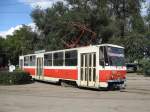 Tram Bahn 7001 ist nahe des Hauptbahnhofs von Odessa am 1.9.2009 auf der Linie 18 unterwegs.