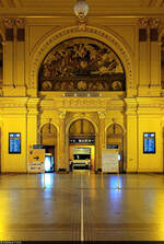 Die Eingangshalle des Bahnhofs Budapest-Keleti pu (HU) zeigt sich in ihrer ganzen neorenaissancistischen Pracht.
