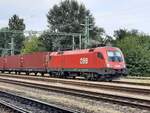 �BB 1116 108 mit Containerwagen Richtung Slowenien, am 11.08.2022 in Si�fok.