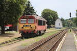 Am 26.07.2025 pausierte die MÁV-START 418 305 im Bahnhof Tapolca.