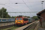 Am 20.07.2024 stand die MV H-START 418 316 mit dem Sz 19616 nach Tapolca im Bahnhof Keszthely.