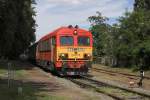 M41 2104 am sdlichen Bahnhofskopf von Kispest verlsst den Bahnhof Richtung Lajosmizse.