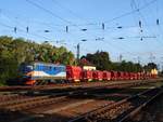 Die 60 0840 Sulzer Diesellok mit einem Bauzug in Bahnhof Tata. Die Lok gehört zur Firma Rolling Stock/Train Hungary.
Tata, 21.07.2009. 