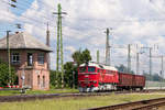 27. Juli 2020 in Szajol (HU). M 61 001 (628 001-3)  schleppt  sich da mit einem  langen  Güterzug entlang in Richtung Szolnok.   