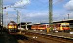 M62 302 und Bzmot 183 treffen sich im Oktober 2004 im Bahnhof Szombathely