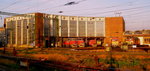 Vor dem Lokschuppen von Szekesfehervar präsentieren sich in der untergehenden Abendsonne am 12.06.2011 u.