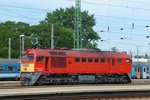 628-272 im Bahnhof Nyiregyhaza, 29. ‎Mai ‎2016