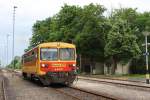 Grenzverkehr zwischen Serbien und Ungarn. Im ungarischen Grenzbahnhof Rözke ist am
10.5.2010 der Bzmot 229 von H-Start aus dem serbischen Subotica angekommen. Auf dem Foto ist er gerade wieder in Richtung Ungarn abgefahren.