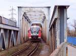 Desiro 6342 003 fhrt am 19.01.2007 ber die Brcke ber einen Seitenarm der Donau bei Budapest-Ujpest.