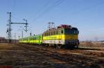 GySEV/Raaberbahn V 43 320 fhrt mit Zug 9156, der aus ehemaligen BB Schlierenwagen besteht, von Sopron nach Szombathely. Harka, 02.03.2012