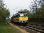 GySEV V43 323 und LSD 651 004-9 (aus Rumnien, frher DB 232) der Haltestelle Trkblint, am 18.