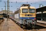 Bo-Bo-Lok V43 2238 vor einem Wendezug in Budapest-Keleti, August 2004.