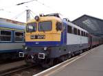 MAV V43 2273 mit Nahverkehrszug am 19.01.2007 im Bahnhof Budapest-Nyugati.