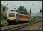 1047 004 der MAV bei der Durchfahrt in Gtzendorf mit ihrem ER 9447 „Tatabanya  am 21.5.2006