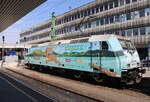 M�V-START 480 009 'Kajla.hu' am 01.08.2026 in Budapest-D�li. Sie brachte den S 19715 'V�zip�k' aus Balatonf�red. 