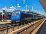 MAV BR 490 008 steht mit einem Personenzug in Budapest Kelenf�ld, 19.06.2026.