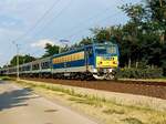 M�V V63 056 mit dem IC 876  Balaton  von Budapest-D�li nach Keszthely, am 03.08.2026 in Si�fok.