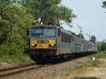 MV-Trakci V63 046 zwischen Fonydliget und Fonyd mit einem Schnellzug von Storaljajhely nach Keszthely, am 22.