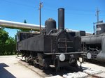 Vierkuppler-Nassdampf-Zwillings-Verschub-Tenderlokomotive Lok Nr. 2 der Garamvölgyi Zuckerfabrik, gebaut in Wien, 1913 

Höchstgeschw. 30 km/h 
Betriebsgewicht 36,5 t 
Achslast 9,2 t 
Dampfdruck 10 bar 
LüP 8750mm 
Treibraddurchm. 910 mm 

Hungarian Railway Museum, Budapest, 18.6.2016