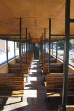 Innenansicht des 2.Klasse Wagen NY 06-413 der Kirlyrti Erdei Vast, aufgenommen am 07.September 2013 im Bf.