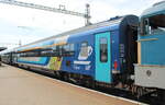 MÁV H-START 61 55 85-91 423-2 ARmz¹¹¹  Fresh Corner  im IC 19795  Kék Hullám  von Tapolca nach Budapest-Déli, am 26.07.2025 in Balatonfüred.