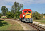 Schmalspurbahn Balatonfenyves (HU)
Mk48 2008 beim Rangieren im Bahnhof Balatonfenyves GV. Mit  an Bord  ist ebenfalls der Zugbegleiter, der die Handweichen umlegt.

🧰 MÁV
🕓 30.8.2022 | 10:35 Uhr