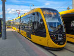 Stra�enbahn Budapest Zug 2276 auf der Linie 56 nach V�rosh�z t�r am Szent Gell�rt t�r, 19.06.2026.