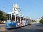 Alter Straßenbahn-Triebwagen Ganz KCSV6 505 in Debrecen vor der kleinen reformierten Kirche, 26.6.2016