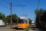 Tw.1348 als Linie 2B in der Szekelyhid utca im Vorort Pesterzsebet auf der Rückfahrt ins rund 14 km entfernte Stadtzentrum. (22.09.2025)