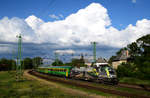 Die GySEV Werbelok 470 504 mit dem IC946 in Richtung Győr kurz nach Komárom.