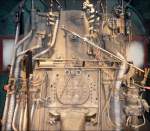 Im Eingangsbereich des Railroaders Memorial Museum in Altoona, PA, steht dieser Fhrerstand einer K-4 (5.6.09)